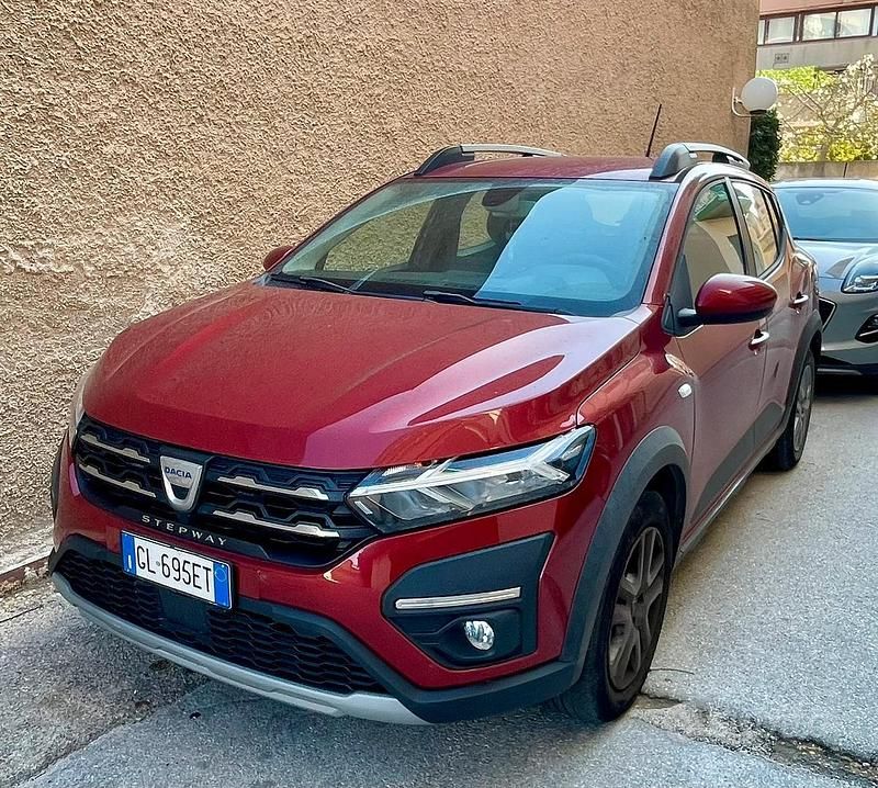 Usata Dacia Sandero Stepway 90 CV (66 kW) 2022 Rosso Berlina