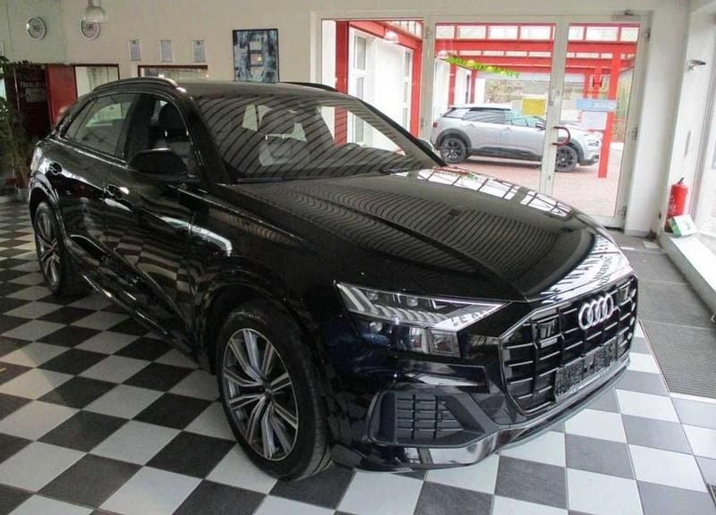Mithos Usata 2019 Audi Q8 S-Line SUV | 49.990 € - Immagine 1/4