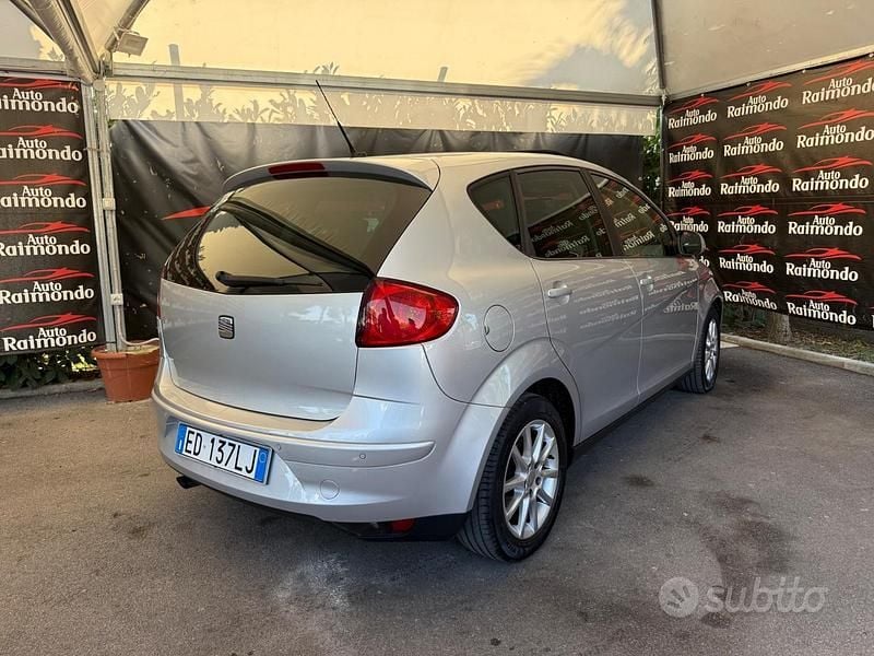 Usata Seat Altea 105 CV (77 kW) 2010 Grigio Monovolume