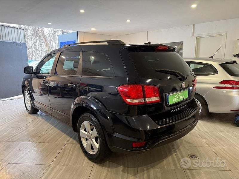 Usata Fiat Freemont 190 CV (139 kW) 2011 Blu SUV