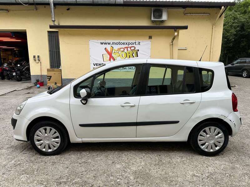 Usata Renault Grand Modus 103 CV (75 kW) 2012 Bianco Monovolume