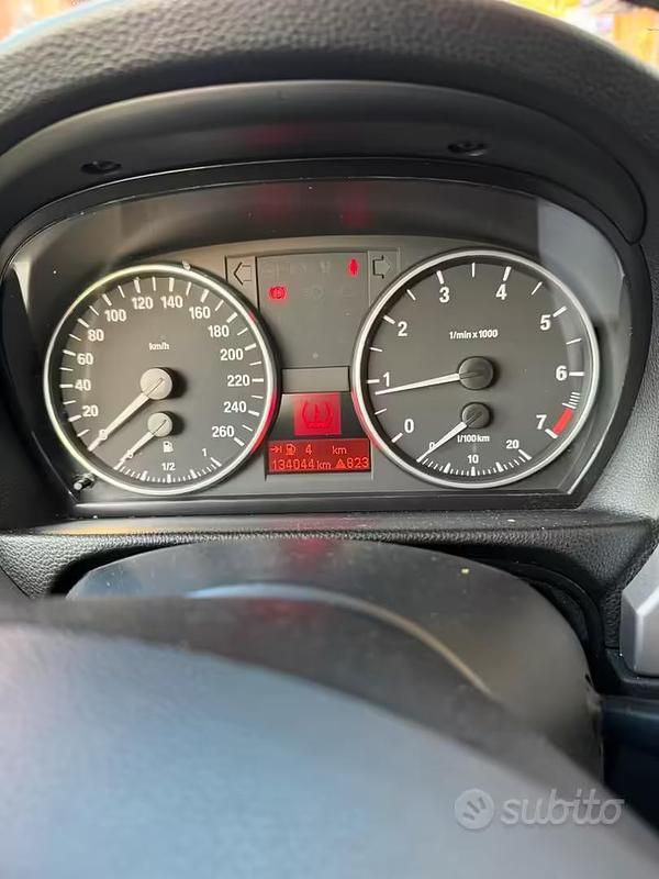 Usata BMW 318 143 CV (105 kW) 2007 Grigio Station wagon