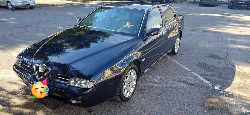 Usata Alfa Romeo 166 Distinctive 155 CV (114 kW) 2000 Blu/azzurro Berlina