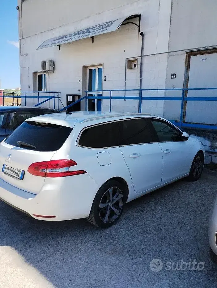 Usata Peugeot 308 SW Allure 120 CV (88 kW) 2017 Bianco Station wagon