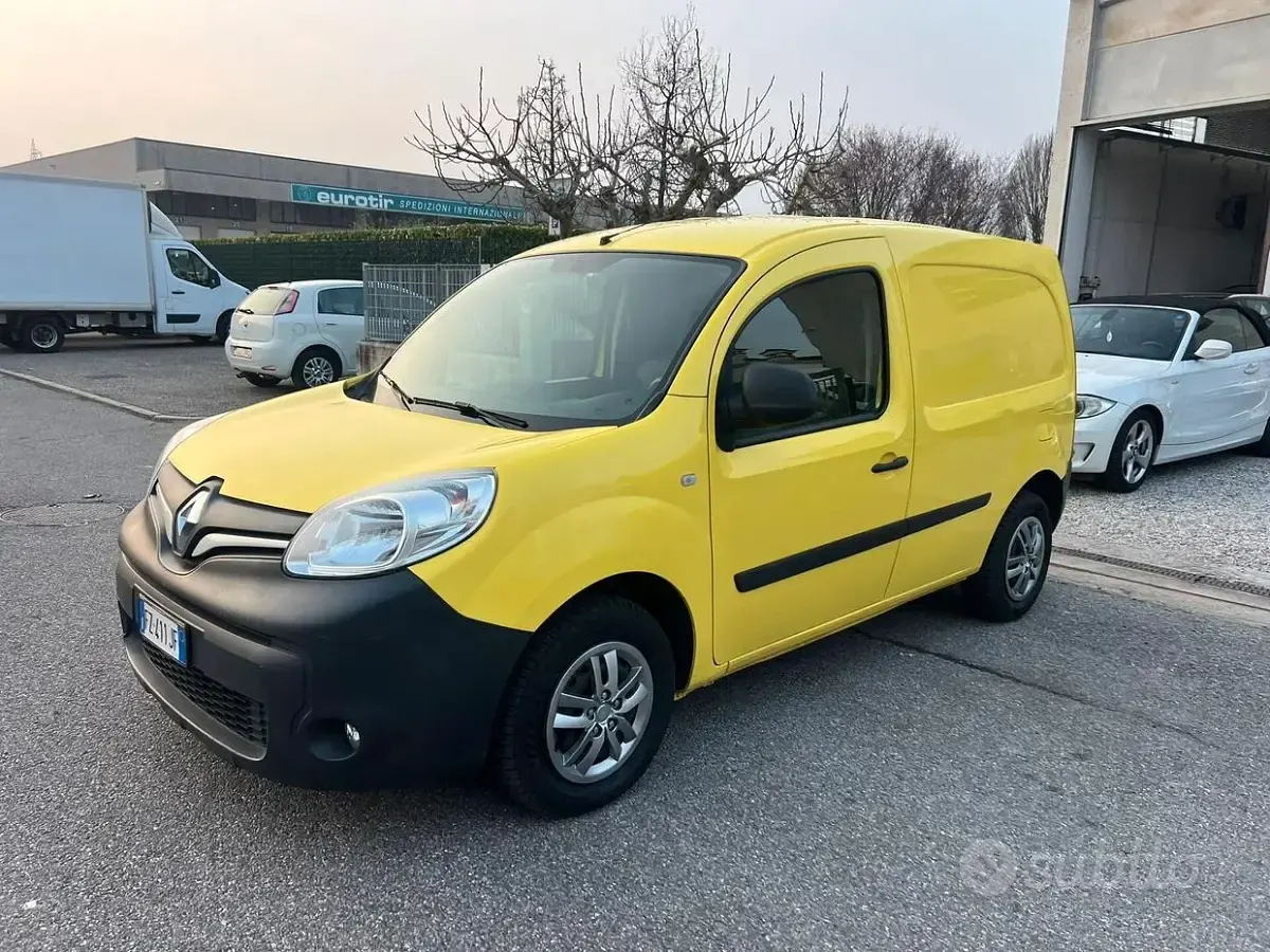 Usata Renault Kangoo LIMITED 110 CV (80 kW) 2019 Giallo Monovolume