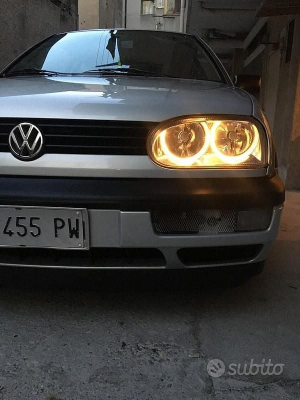 Grigio Usata 1996 VW Golf III Tre volumi | 2500 € (Super prezzo) - Immagine 1/4