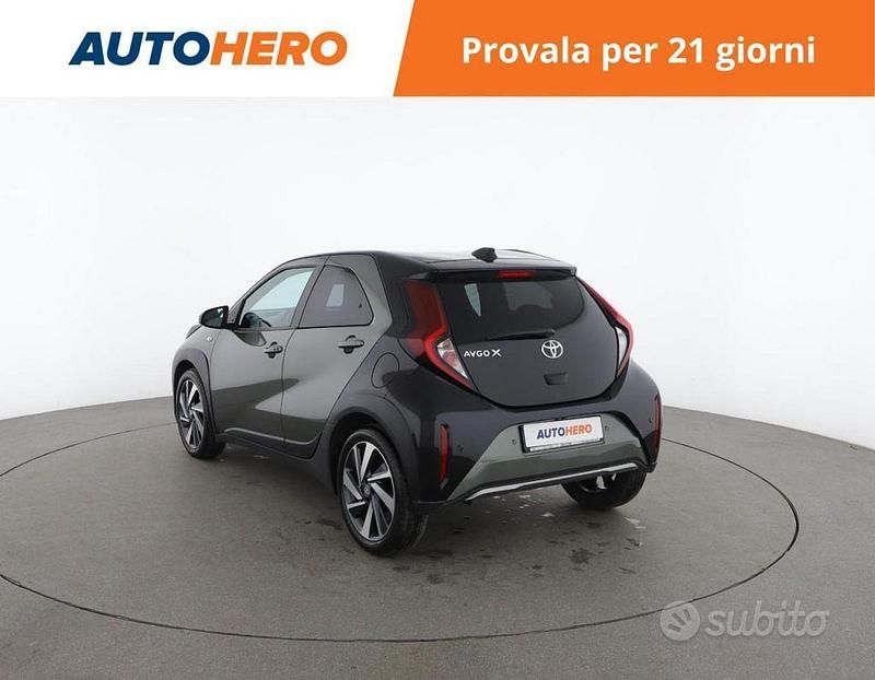 Usata Toyota Aygo X Lounge 72 CV (52 kW) 2022 Verde SUV
