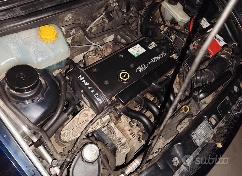 Usata Ford Fiesta Ghia 75 CV (55 kW) 1998 Blu Utilitaria