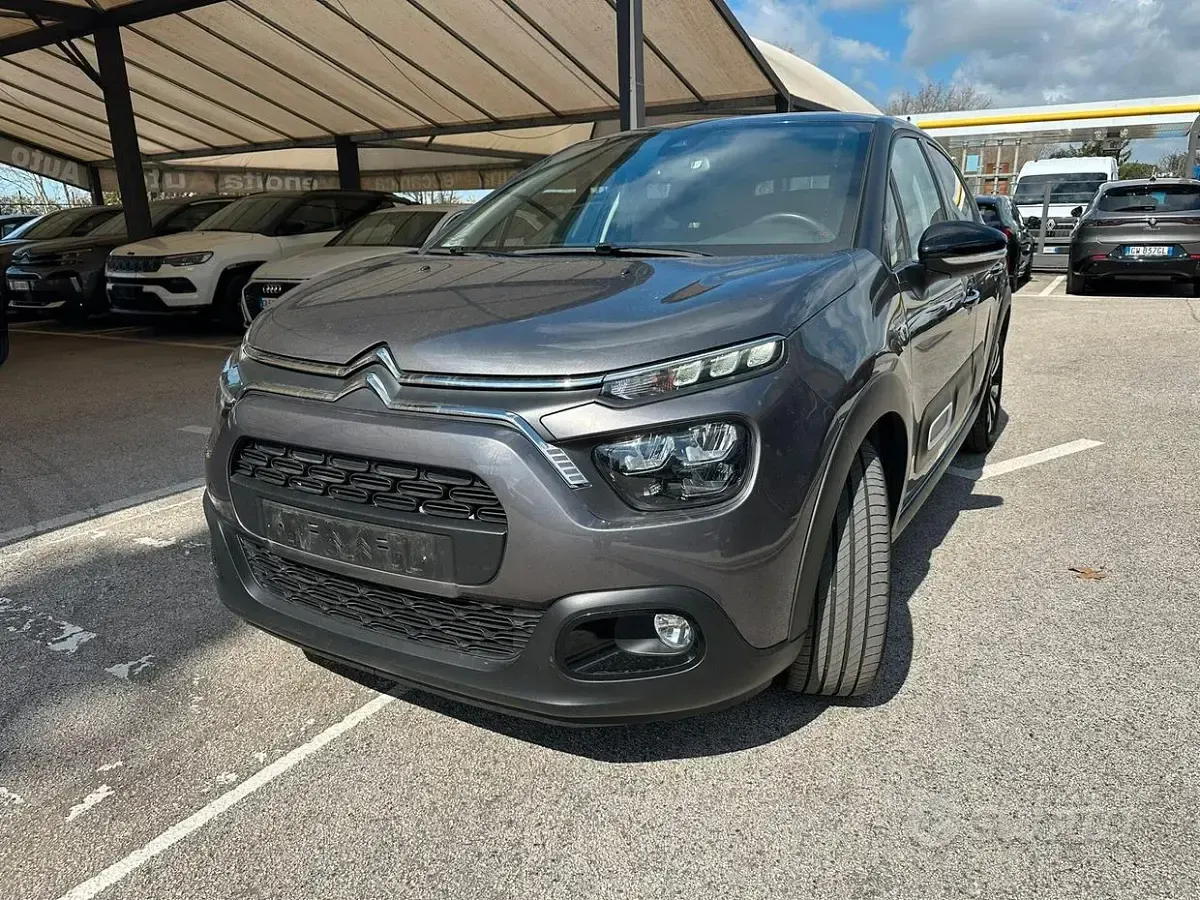 Usata Citroën C3 PureTech 110 CV (80 kW) 2024 Grigio Berlina