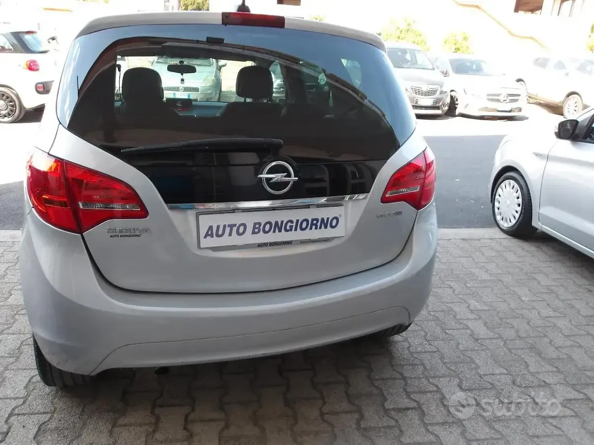 Usata Opel Meriva S 95 CV (69 kW) 2017 Grigio Monovolume