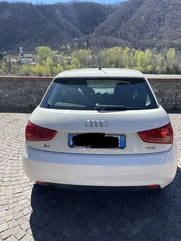 Usata Audi A1 86 CV (63 kW) 2011 Bianco Utilitaria