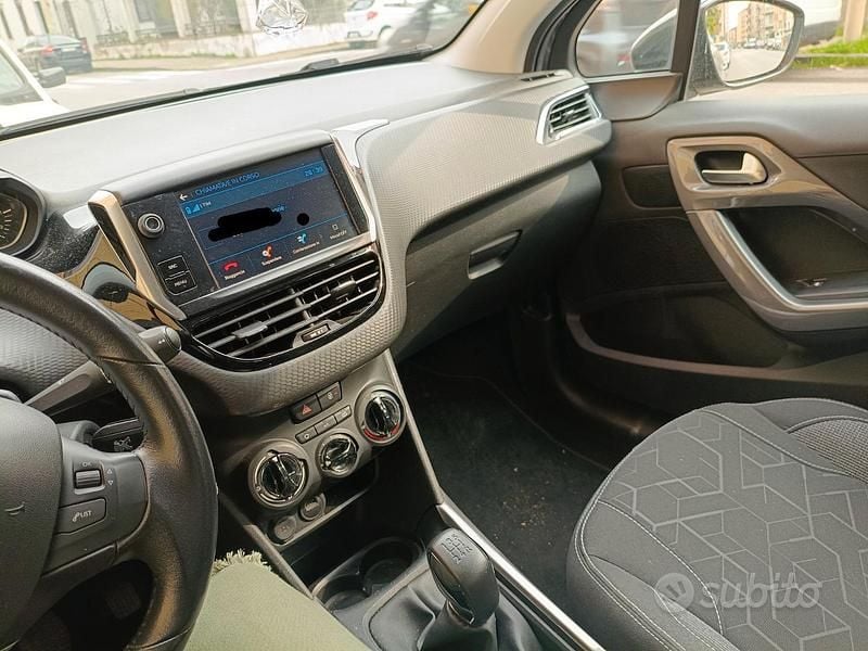 Usata Peugeot 2008 Allure 120 CV (88 kW) 2019 Grigio SUV