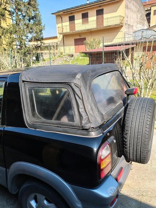 Begagnad Toyota RAV4 128 HK (94 kW) 1997 Svart Cab