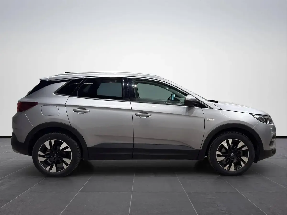 Usata Opel Grandland X Innovation 131 CV (96 kW) 2019 Anvil grey SUV