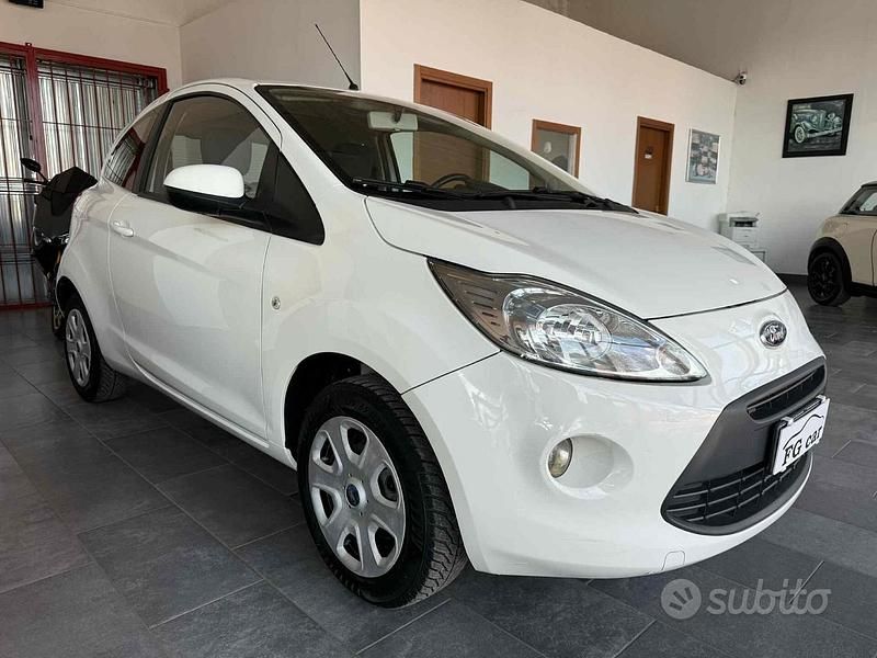 Usata Ford Ka Individual 69 CV (50 kW) 2014 Bianco Utilitaria