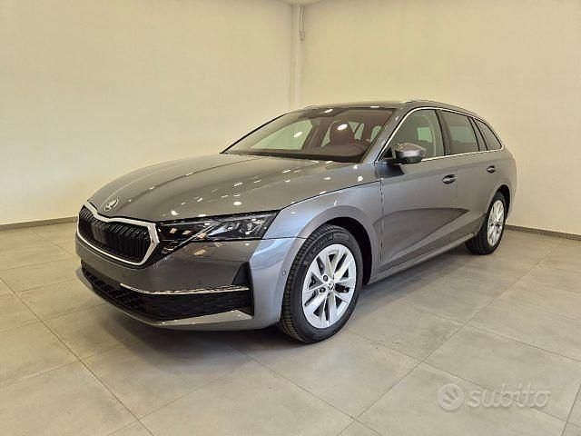 Usata Skoda Octavia Executive 2023 Grigio Station wagon