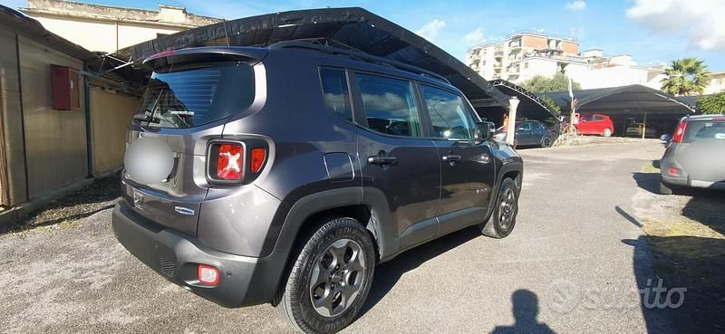 Usata Jeep Renegade Longitude 105 CV (77 kW) 2018 Nero SUV