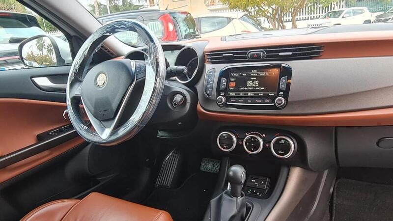 Usato 2015 Alfa Romeo Giulietta 1.4 Benzin 170 CV (10.400 €)
