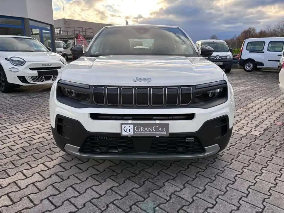 Usata Jeep Avenger Altitude 101 CV (74 kW) 2024 Bianco SUV