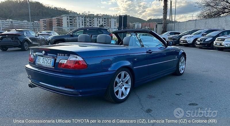 Usata BMW 320 Cabriolet 170 CV (125 kW) 2000 Blu Cabrio