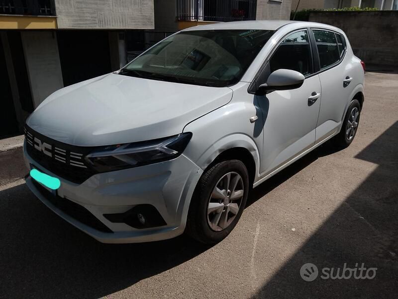 Usata Dacia Sandero 101 CV (74 kW) 2024 Bianco Utilitaria