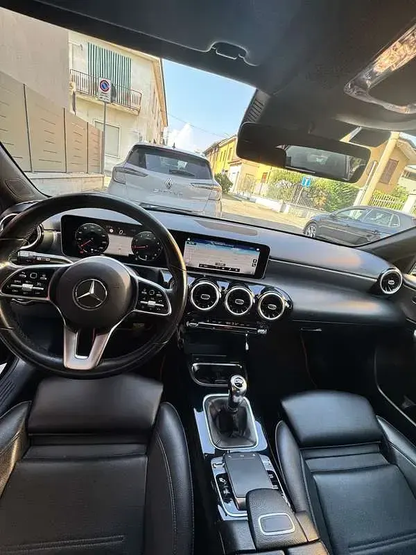 Usata Mercedes A200 163 CV (119 kW) 2019 Nero Berlina