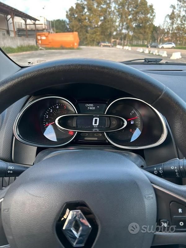 Usata Renault Clio IV Life 90 CV (66 kW) 2019 Grigio Berlina