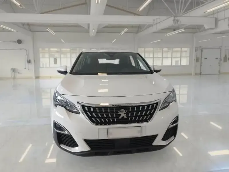 Usata Peugeot 3008 Business-Line 131 CV (96 kW) 2020 Bianco SUV