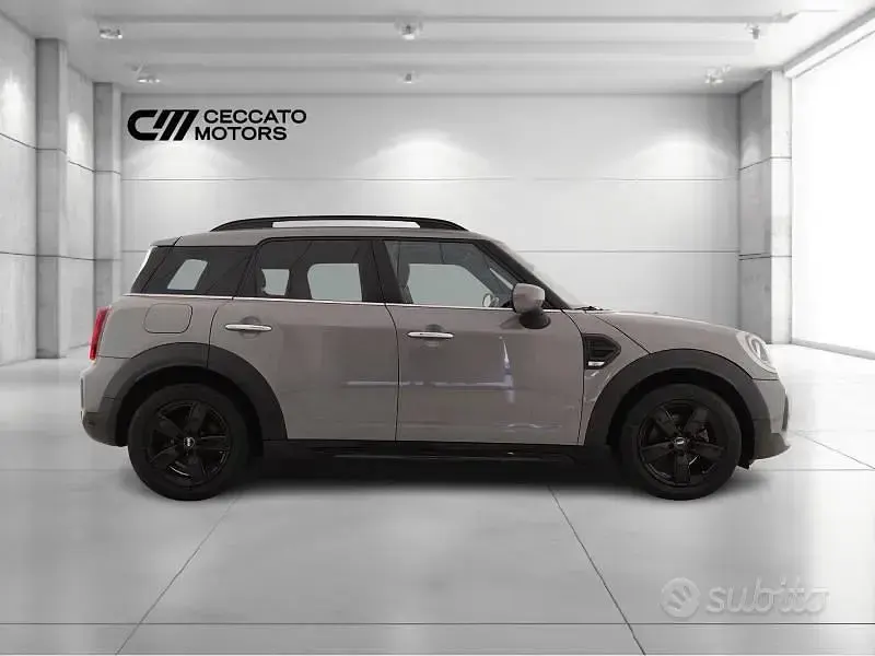 Usado Mini One D Countryman 116 CV (85 kW) 2022 Gris SUV