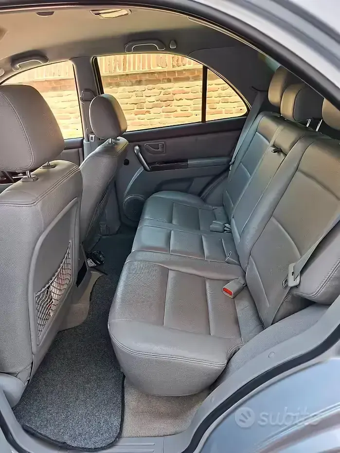 Usata Kia Sorento Comfort 140 CV (102 kW) 2004 Grigio SUV