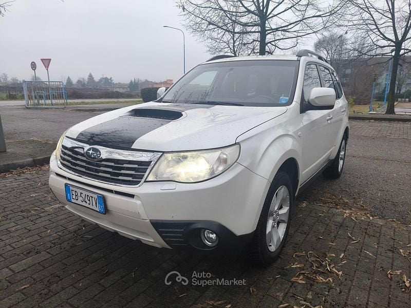 Usata Subaru Forester Comfort 147 CV (108 kW) 2010 Bianco SUV