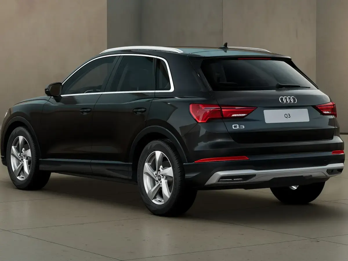 Usata Audi Q3 Advanced 150 CV (110 kW) 2025 Nero metallizzato SUV