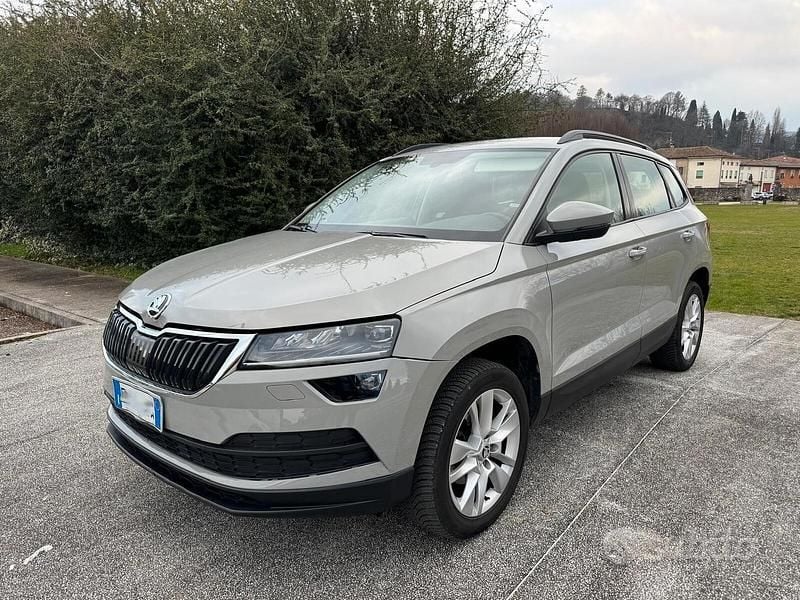 Usata Skoda Karoq SportLine 116 CV (85 kW) 2019 Grigio SUV