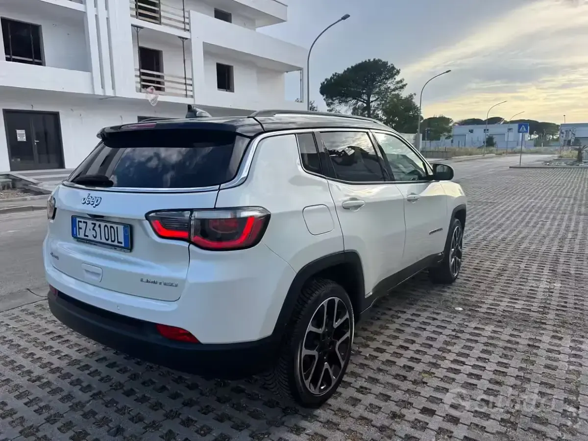 Usata Jeep Compass Limited 140 CV (102 kW) 2019 Bianco SUV