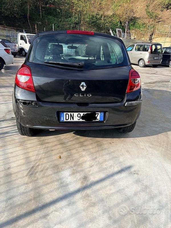 Usata Renault Clio II 2008 Nero Berlina