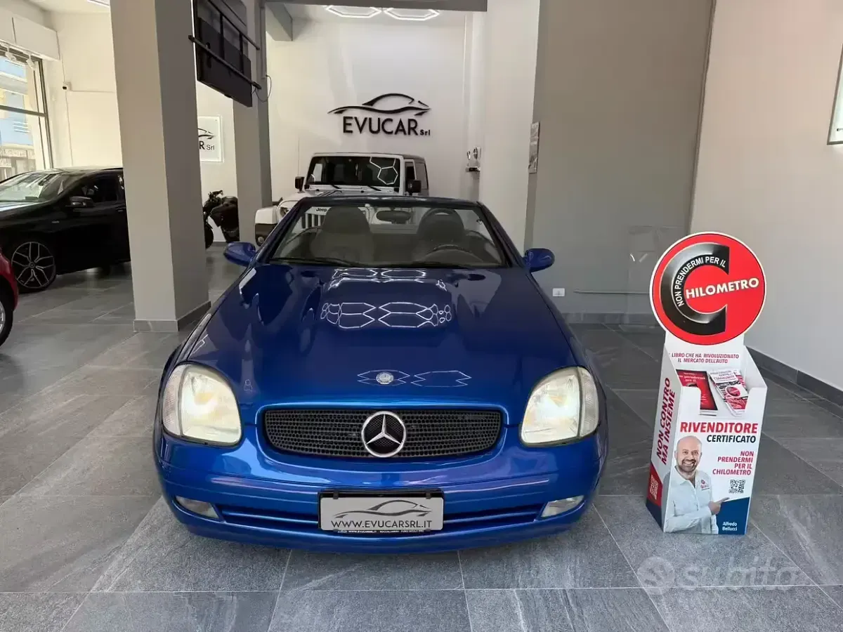 Usata Mercedes SLK200 136 CV (100 kW) 1998 Blu Cabrio