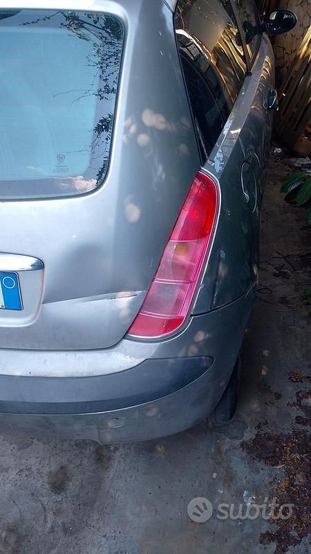 Usata Lancia Ypsilon 60 CV (44 kW) 2005 Utilitaria