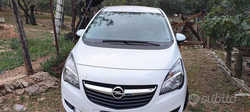 Bianco Usata 2017 Opel Meriva Monovolume | 8000 € (Buon prezzo) - Immagine 1/4