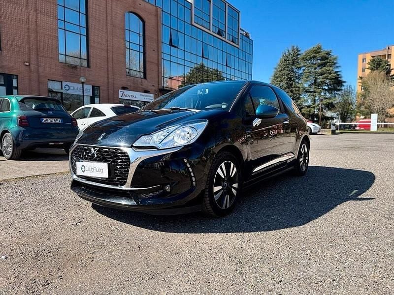 Usata DS Automobiles DS3 Chic 75 CV (55 kW) 2016 Nero Utilitaria