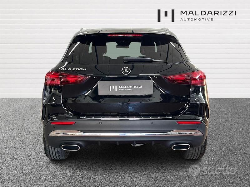 Usata Mercedes GLA200 AMG Line Premium Plus 150 CV (110 kW) 2024 Da sistemare SUV