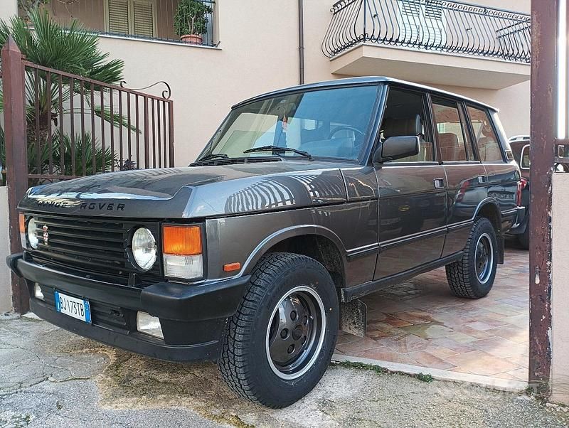 Usata Land Rover Range Rover Classic Vogue SE 173 CV (127 kW) 1991 Grigio Berlina