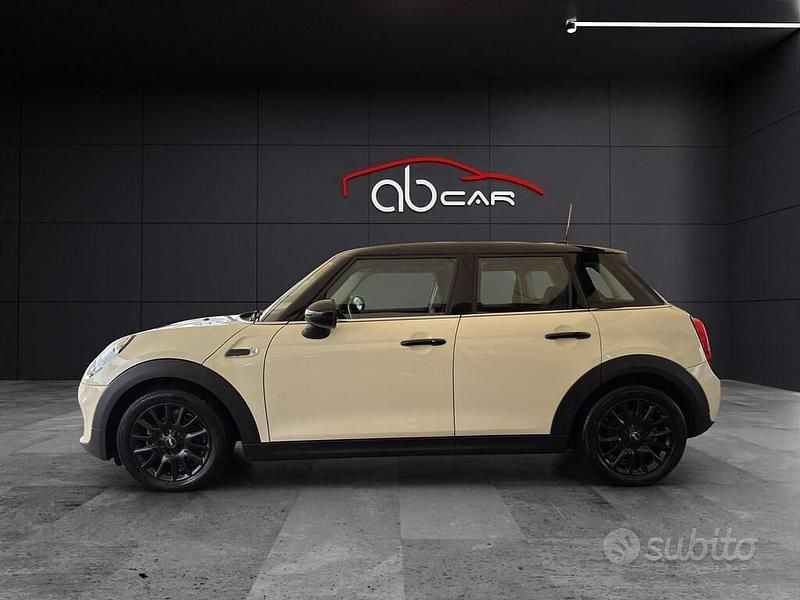 Usata Mini Cooper D Hype 116 CV (85 kW) 2015 Bianco Utilitaria