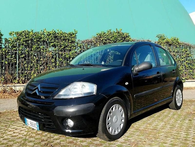Nero Usata 2007 Citroën C3 Elegance Tre volumi | 3200 € (Buon prezzo) - Immagine 1/4