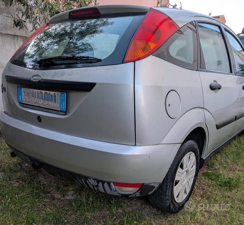 Usata Ford Focus 100 CV (73 kW) 2001 Berlina