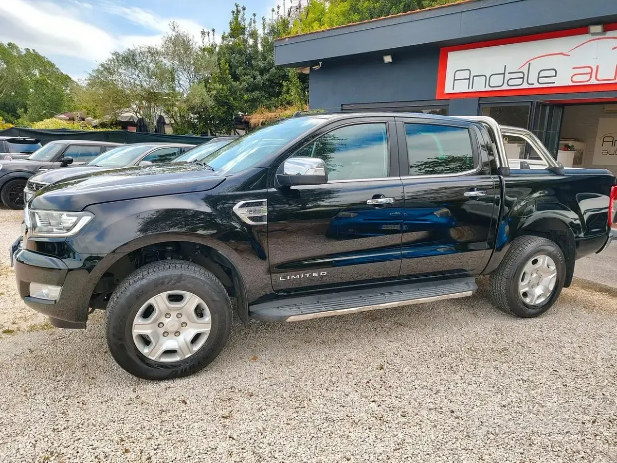 Begagnad Ford Ranger 160 HK (117 kW) 2019 Svart Pickup