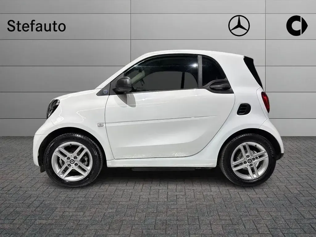 Usata Smart ForTwo Electric Drive Pure 41 kW (56 CV) 2022 Bianco Coupé