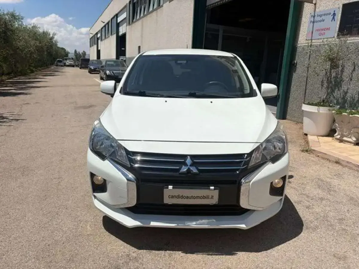 Usata Mitsubishi Space Star Invite 71 CV (52 kW) 2022 Bianco Utilitaria