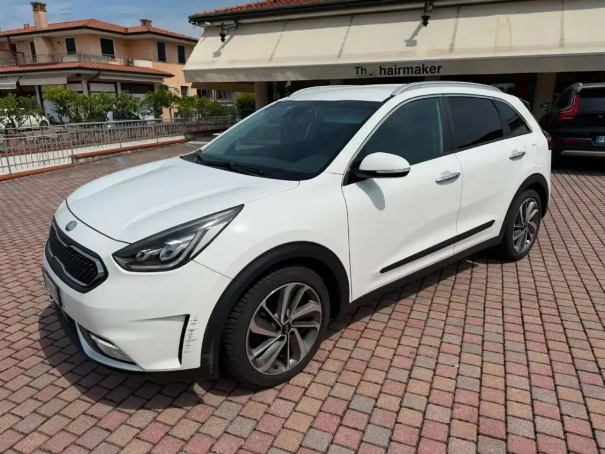 Usata Kia Niro 170 CV (125 kW) 2018 Bianco SUV