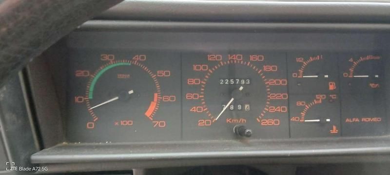 Usata Alfa Romeo 75 145 CV (106 kW) 1988 Argento Berlina