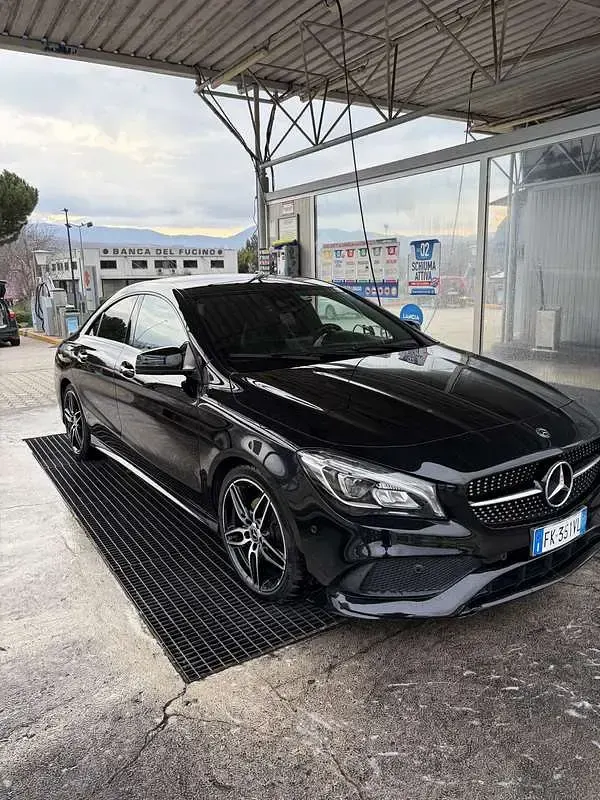 Käytetty Mercedes CLA200 Premium 136 HP (100 kW) 2017 Musta Sedan